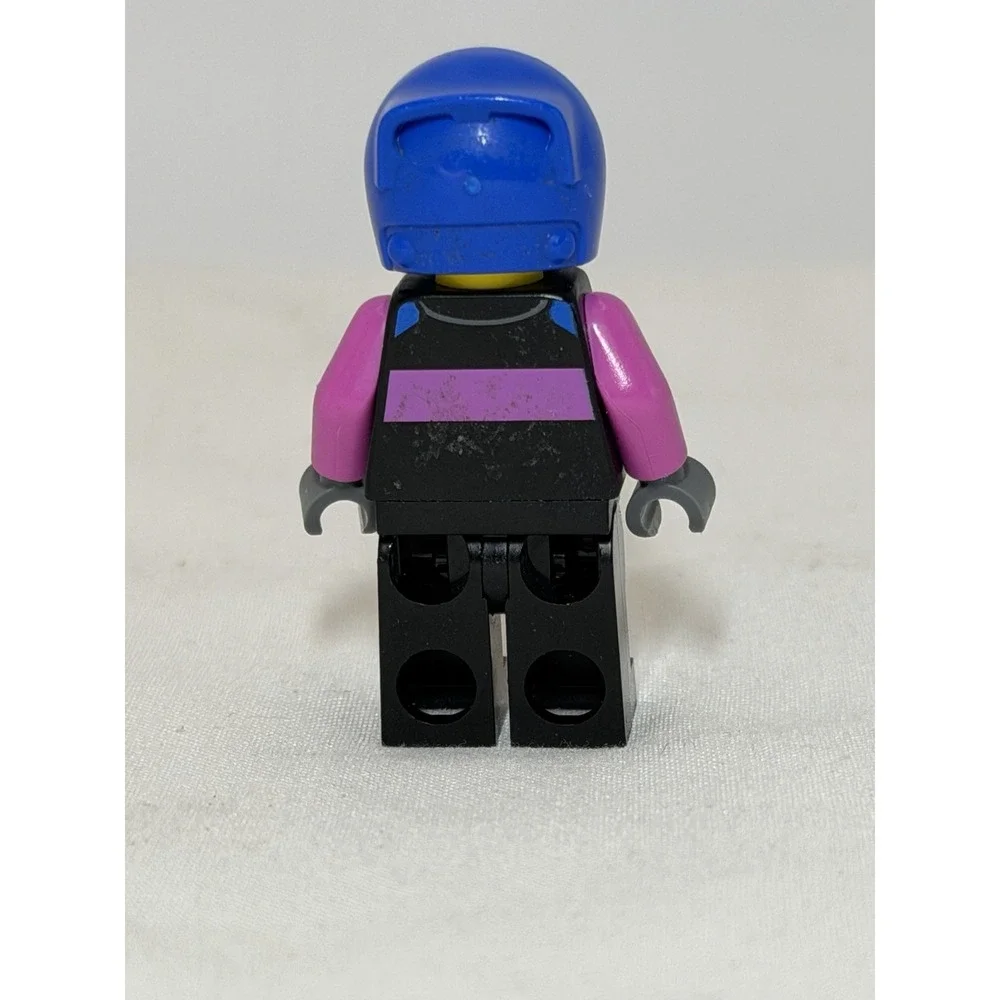 LEGO Minifig BWT Alpine F1 Team A524 Driver